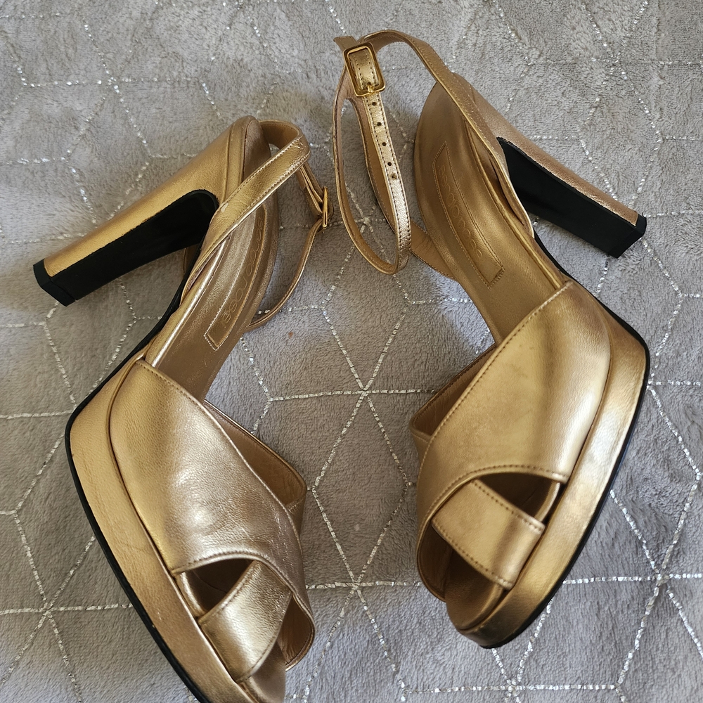 SERGIO ROSSI | Metallic Goldtone Heels - Picture 10 of 14